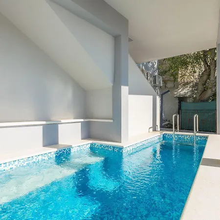 Modernes Mit Traumhafter Aussicht, Pool, Privatparkplatz, Wifi * Pazin