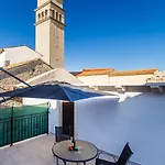 Modernes Mit Traumhafter Aussicht, Pool, Privatparkplatz, Wifi *