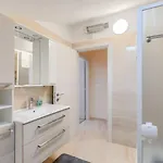 Modernes Mit Traumhafter Aussicht, Pool, Privatparkplatz, Wifi Pazin