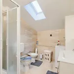 Apartment Modernes Mit Traumhafter Aussicht, Pool, Privatparkplatz, Wifi