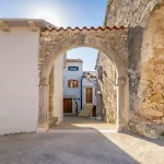 Apartment Modernes Mit Traumhafter Aussicht, Pool, Privatparkplatz, Wifi *