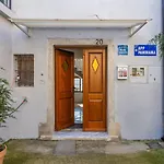 Apartment Modernes Mit Traumhafter Aussicht, Pool, Privatparkplatz, Wifi