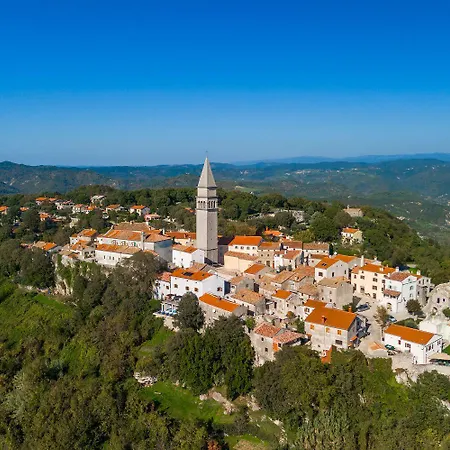 Modernes Mit Traumhafter Aussicht, Pool, Privatparkplatz, Wifi פאזין
