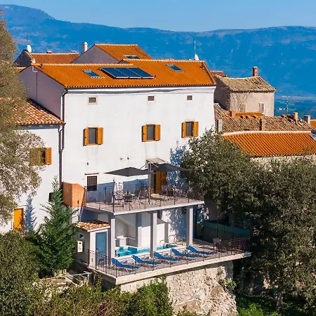 Apartman Modernes Mit Traumhafter Aussicht, Pool, Privatparkplatz, Wifi