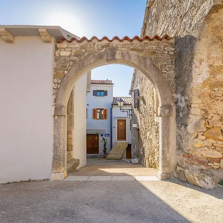 Apartman Modernes Mit Traumhafter Aussicht, Pool, Privatparkplatz, Wifi *